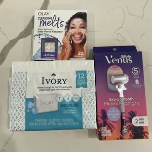 OLAY Cleansing Melts with Retinol - Blue and White